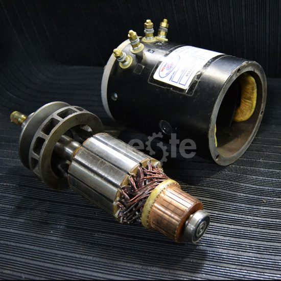 Motor y bpmba transpaleta Yale MPB040E